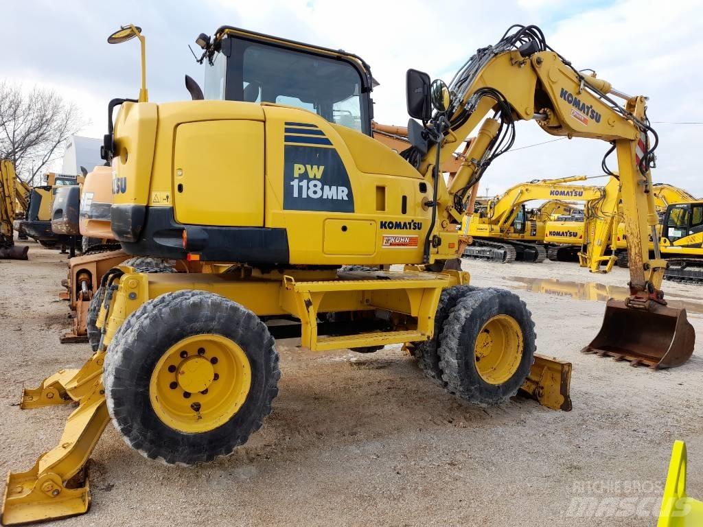 Komatsu PW118MR-8 Lastik tekerli ekskavatörler