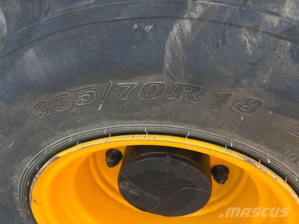 JCB 407 Tekerlekli yükleyiciler