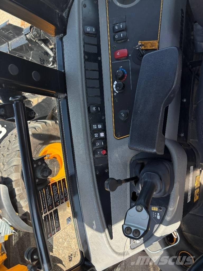 JCB 407 Tekerlekli yükleyiciler