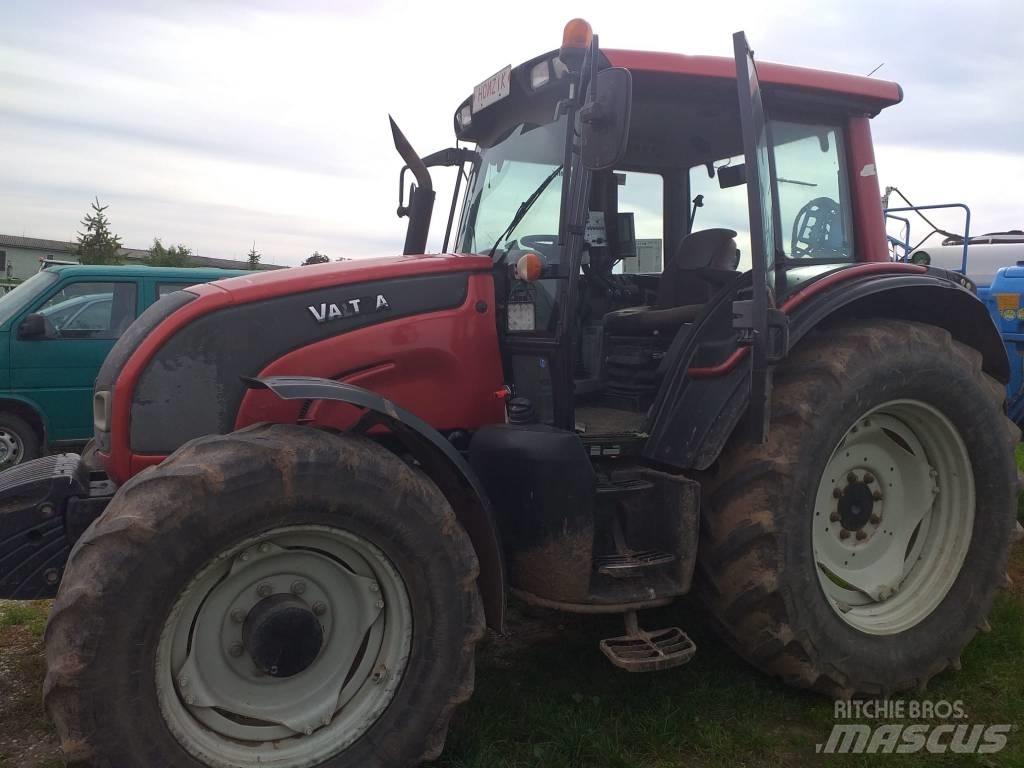 Valtra N121 Traktörler