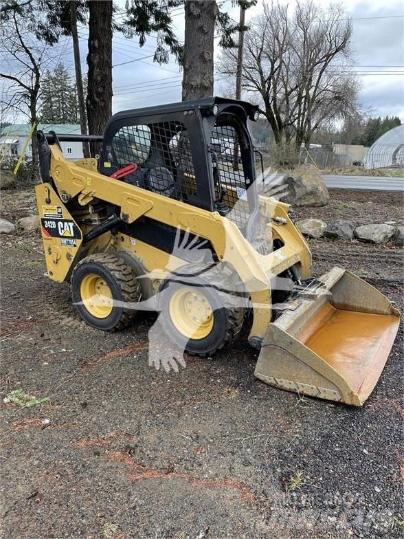 CAT 242D Skid steer loderler