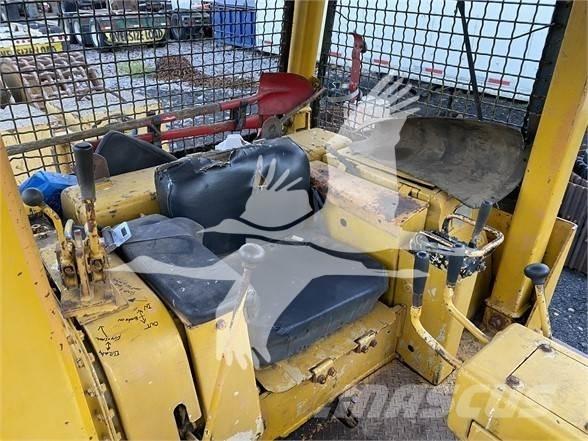 Komatsu D65E-6 Paletli dozerler