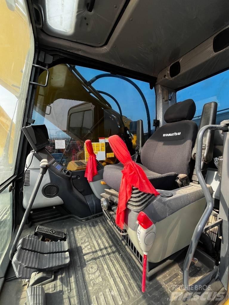 Komatsu PC 360 Paletli ekskavatörler