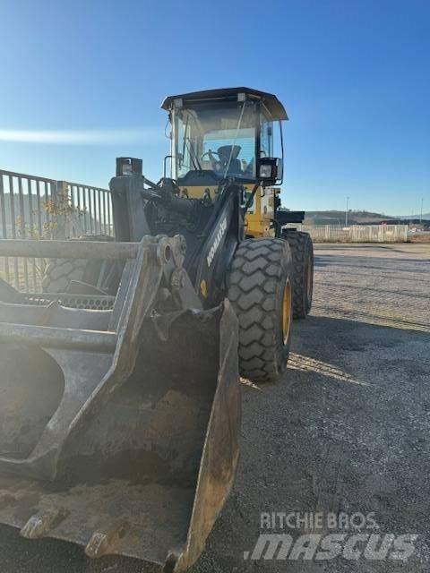 Komatsu WA 200 PZ-6 Tekerlekli yükleyiciler