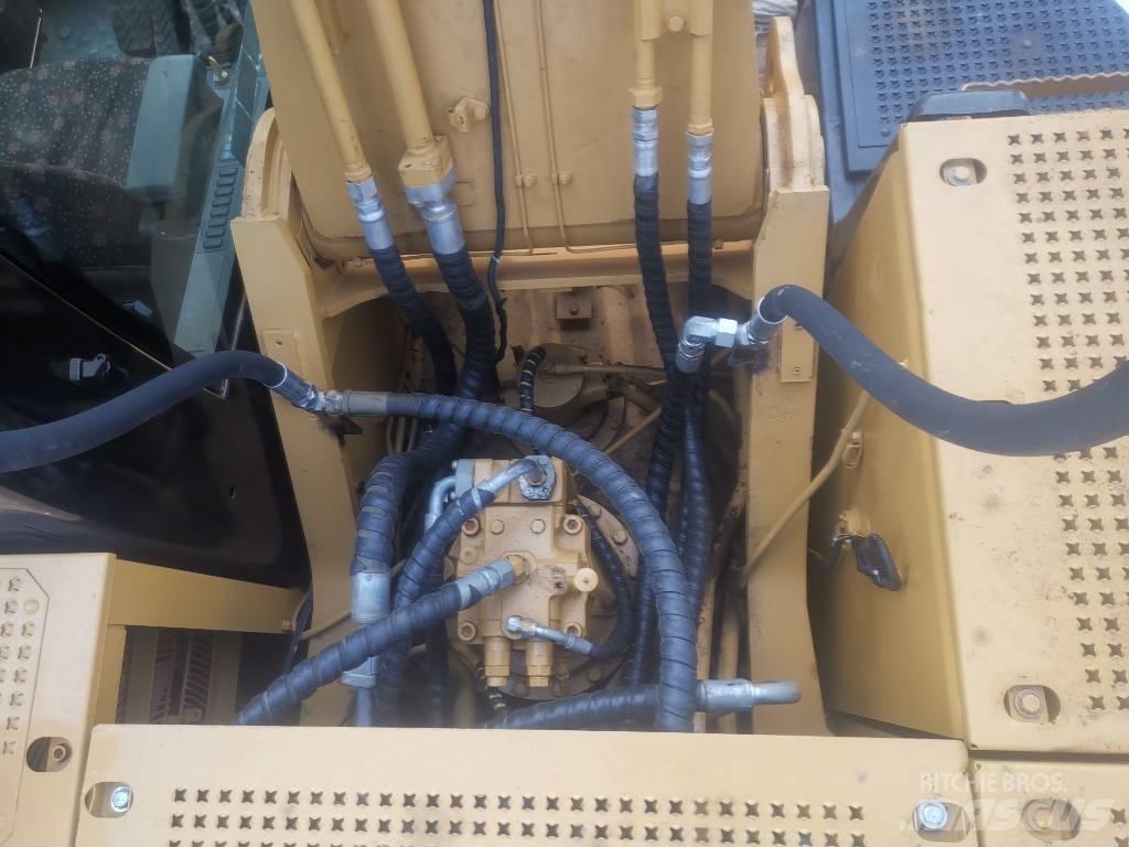 CAT 330 D Paletli ekskavatörler