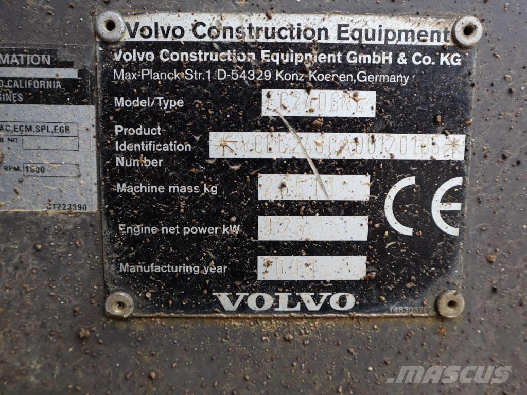 Volvo EC 240 C N L Paletli ekskavatörler