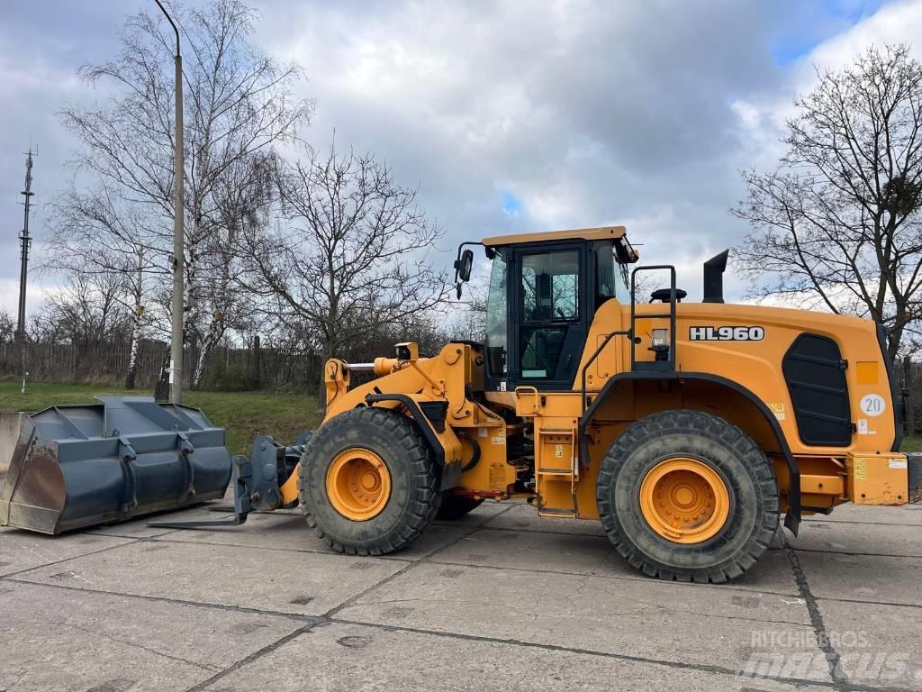 Hyundai HL 960 Tekerlekli yükleyiciler