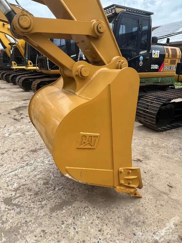 CAT 320 Paletli ekskavatörler