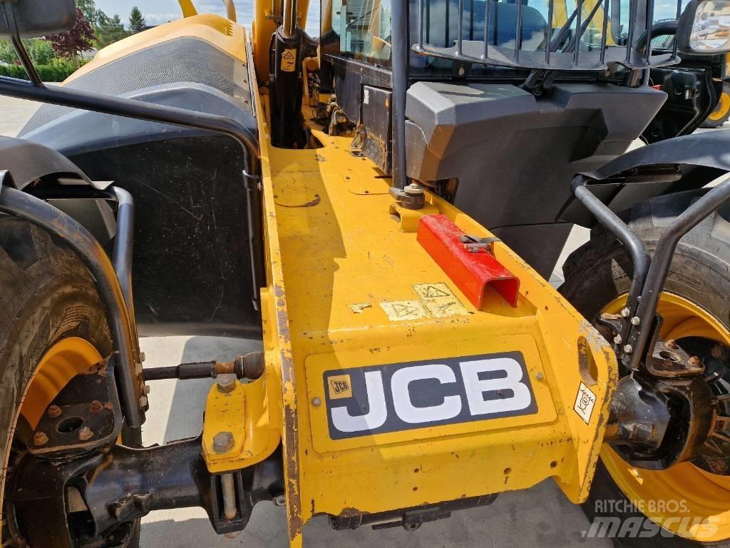 JCB 531-70, 732   P339 Teleskopik yükleyiciler