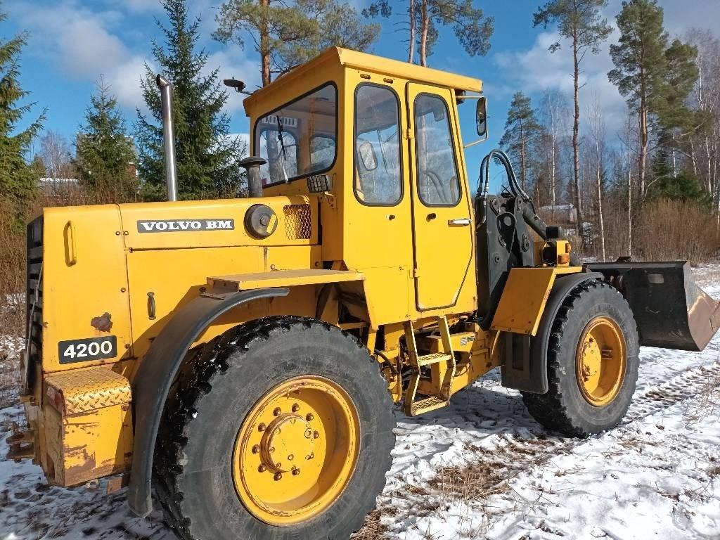 Volvo BM 4200 Tekerlekli yükleyiciler