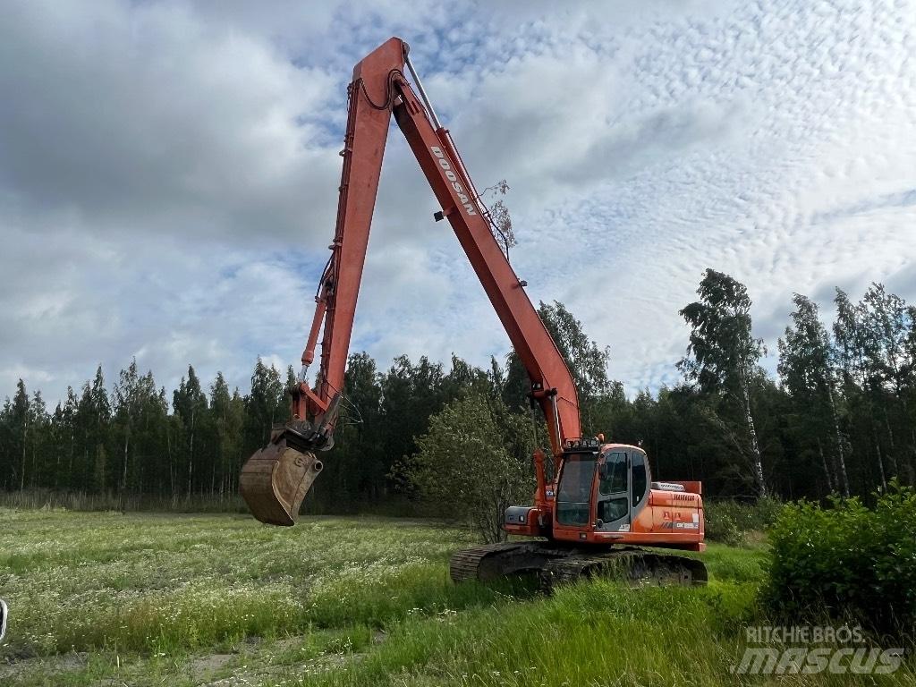 Doosan DX 225 LC Uzun bomlu ekskavatörler