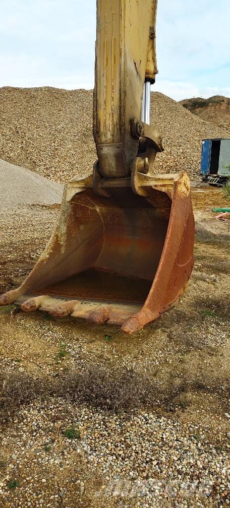 Komatsu PC 600 LC-7K Paletli ekskavatörler