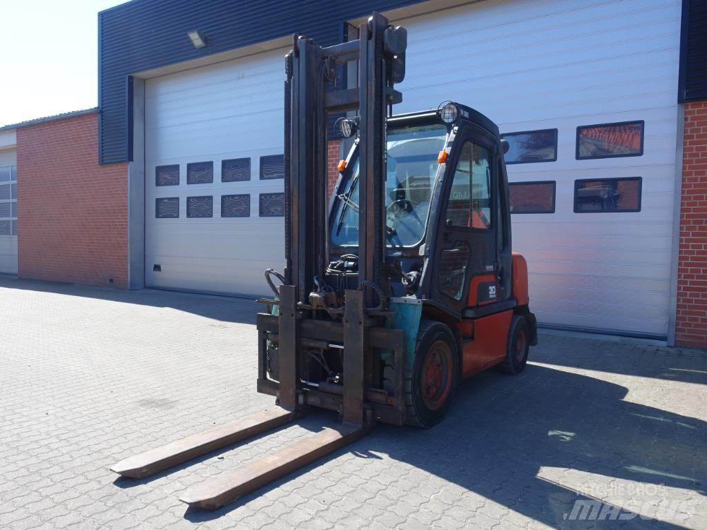 Nissan FGD 02A30Q Dizel forkliftler