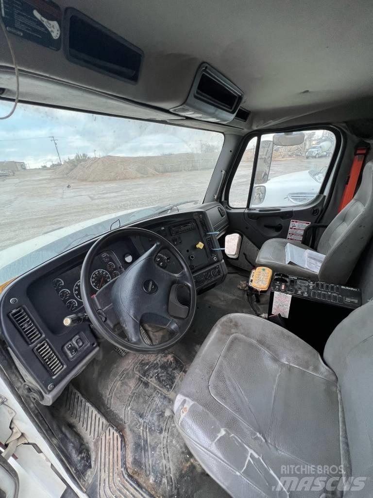 Freightliner SD 114 Diger kamyonlar
