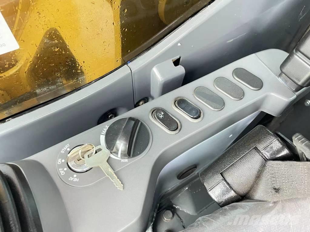 Komatsu PC 240 LC-8 Paletli ekskavatörler