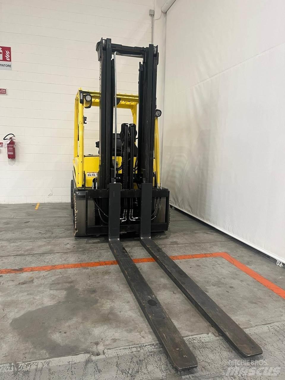 Hyster J5.5XN6 Elektrikli forkliftler