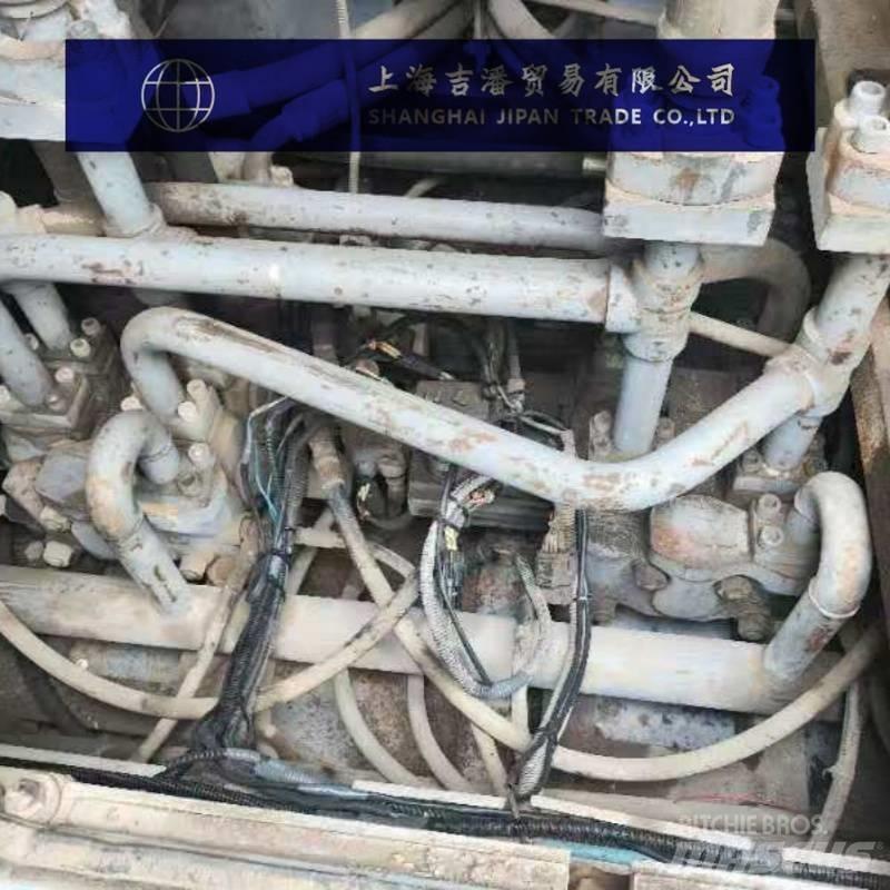 Kobelco 7080 Paletli vinçler