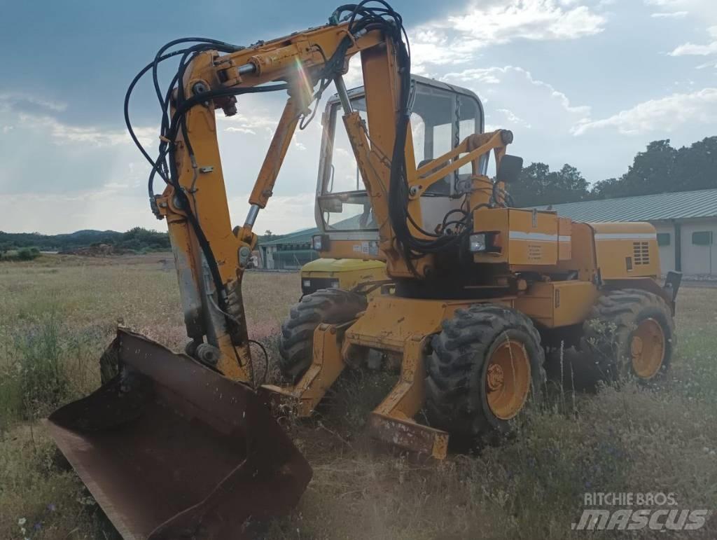 Mecalac 11 CX Lastik tekerli ekskavatörler