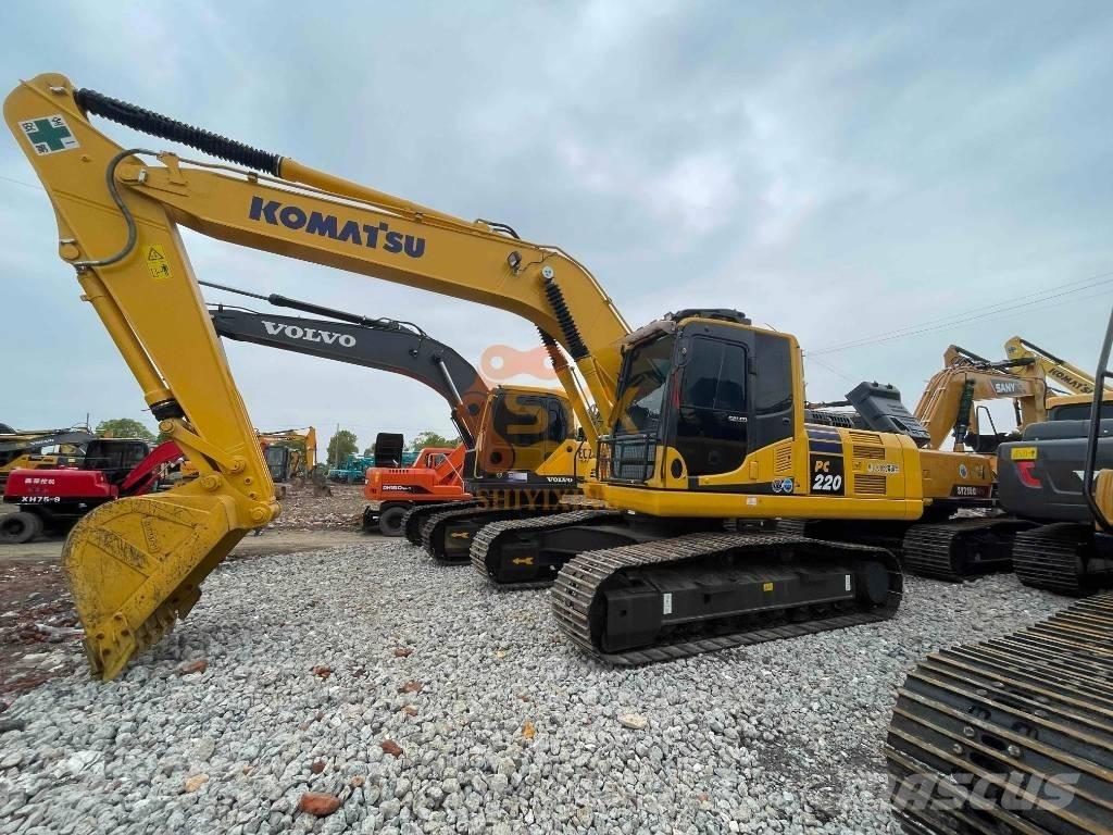 Komatsu PC 220-8M0 Paletli ekskavatörler