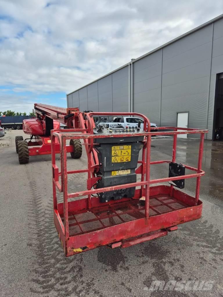 JLG M 600 JP Teleskopik personel platformları
