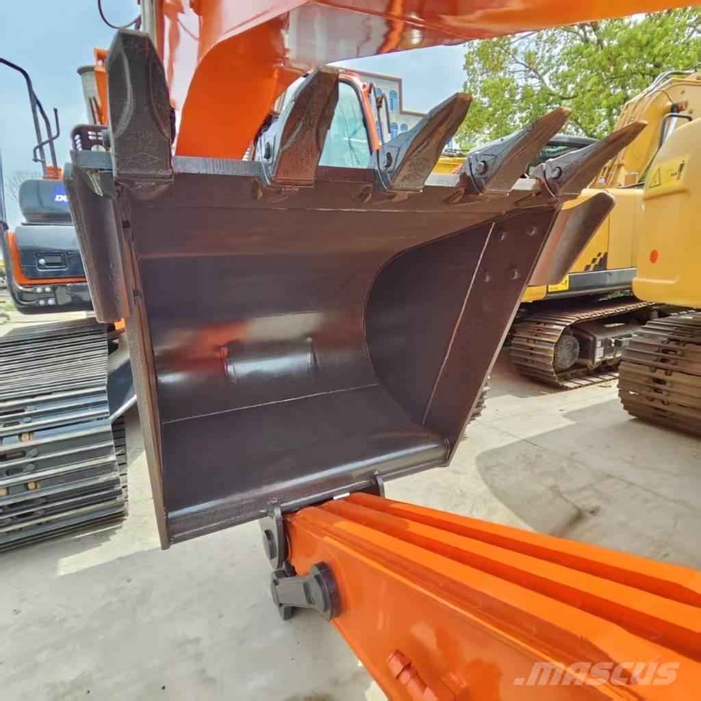 Doosan DX 225 Paletli ekskavatörler