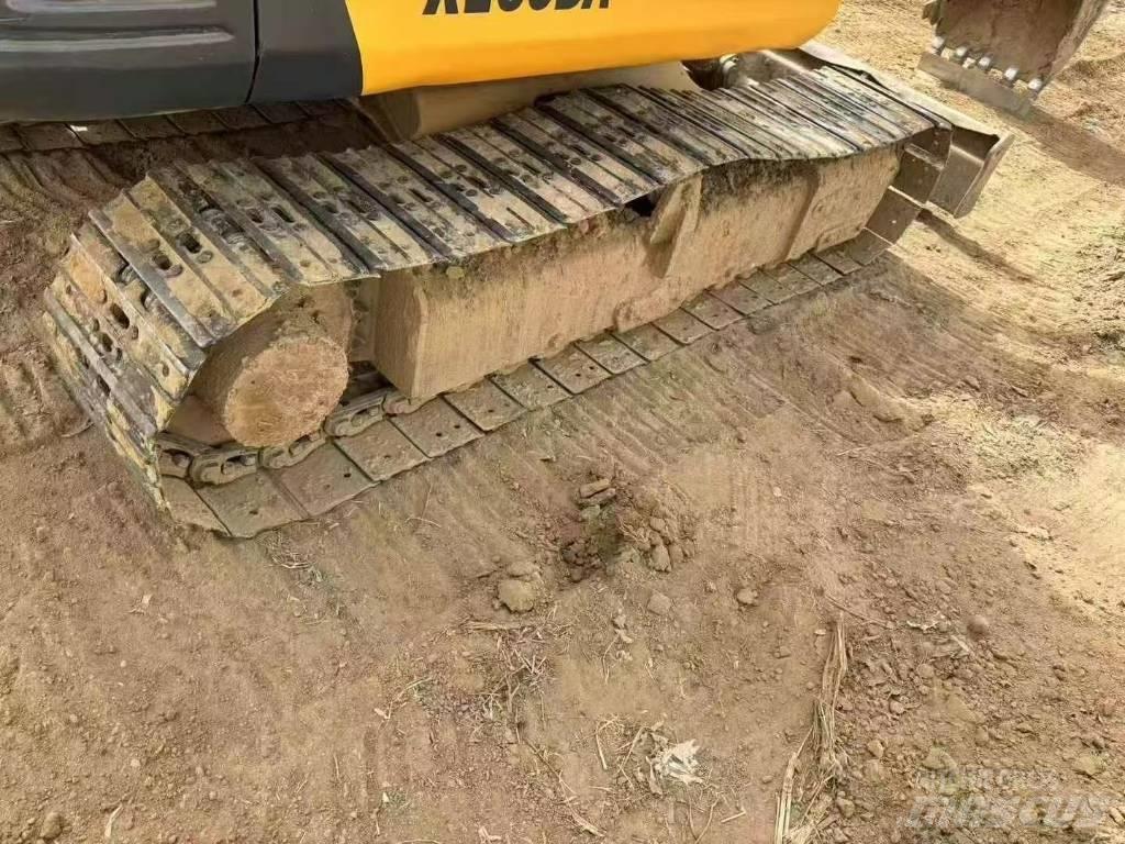 XCMG XE 60 DA Paletli ekskavatörler