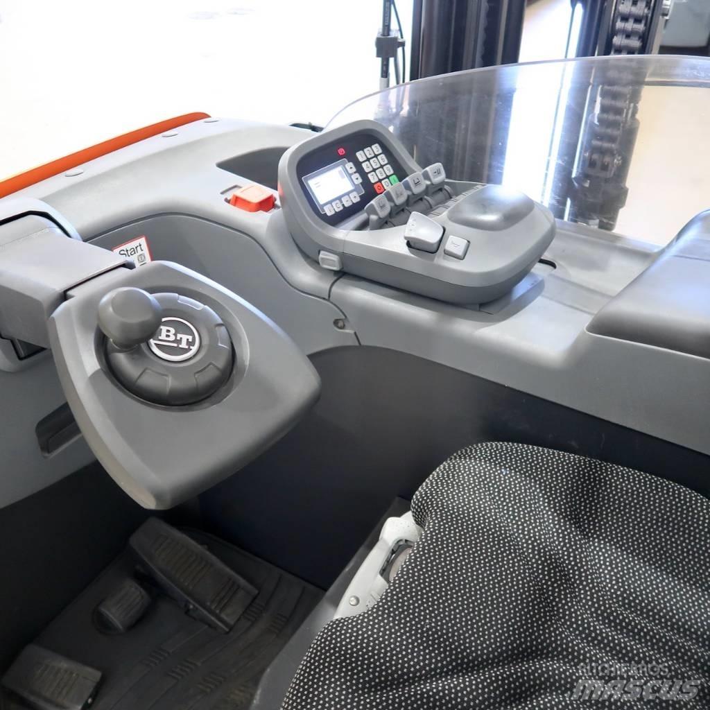Toyota RRE140B Reach truck - depo içi istif araçları