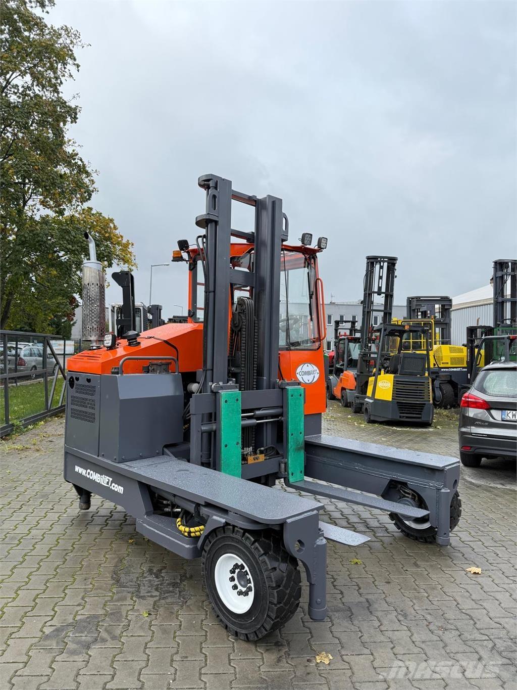 Combilift C5000 XL 4 yönlü reach truck