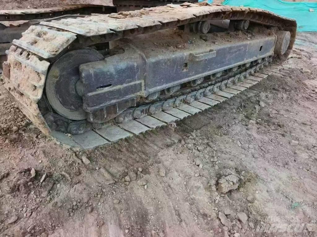 Kobelco SK 210-8 Paletli ekskavatörler