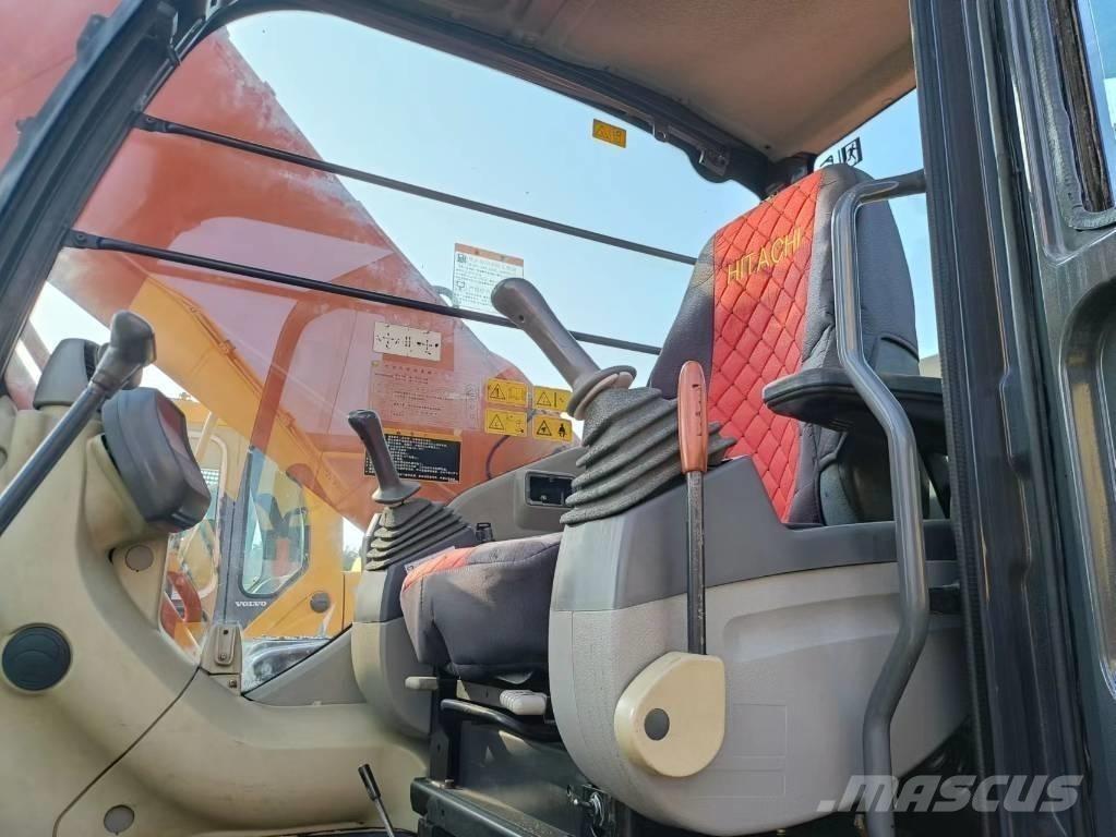 Hitachi ZX 250 LC Paletli ekskavatörler