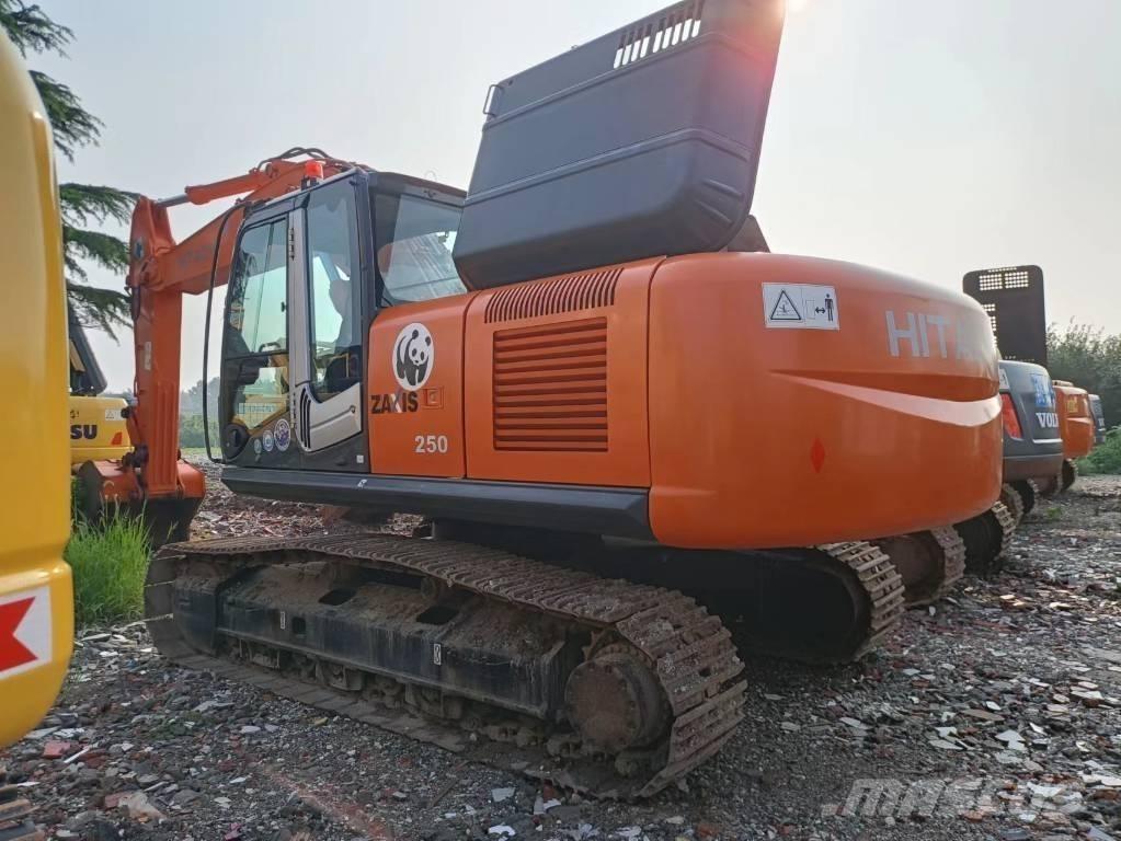 Hitachi ZX 250 LC Paletli ekskavatörler