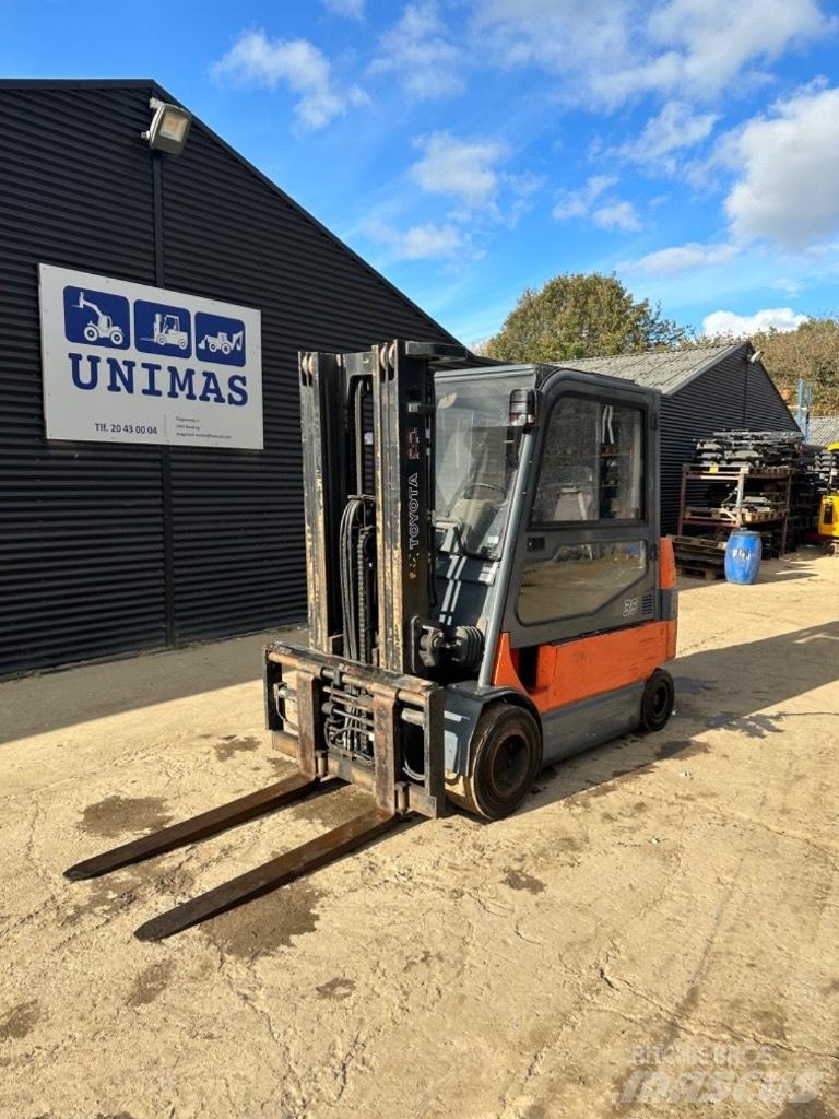 Toyota FBT35 Elektrikli forkliftler
