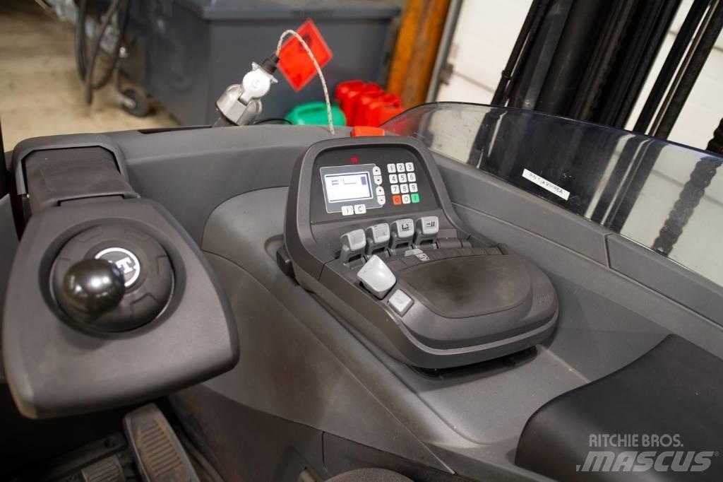 BT RR E 160 Reach truck - depo içi istif araçları