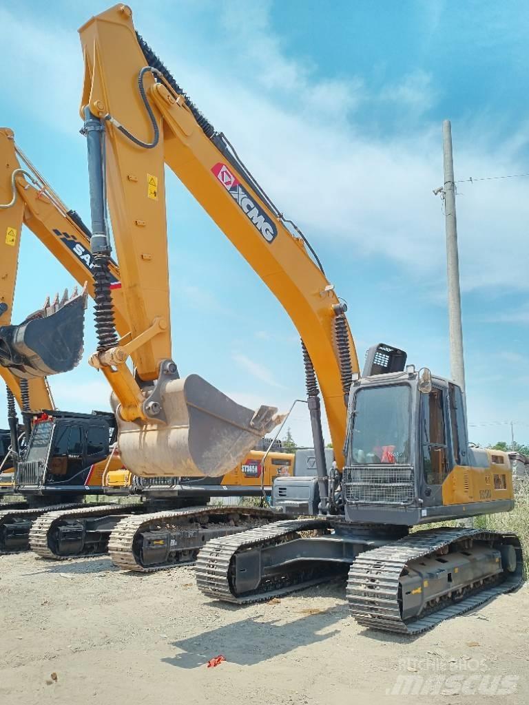 XCMG XE 215 DA Paletli ekskavatörler