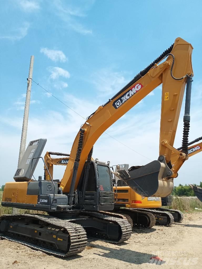 XCMG XE 215 DA Paletli ekskavatörler