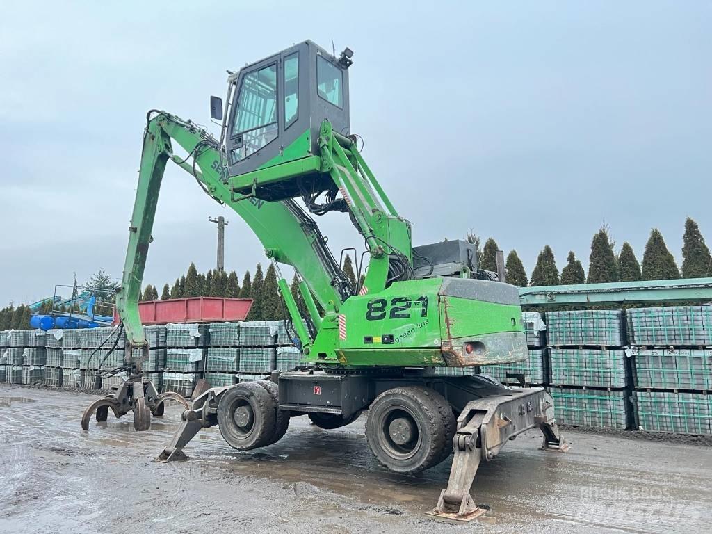 Sennebogen 821 Atık taşıma araçları