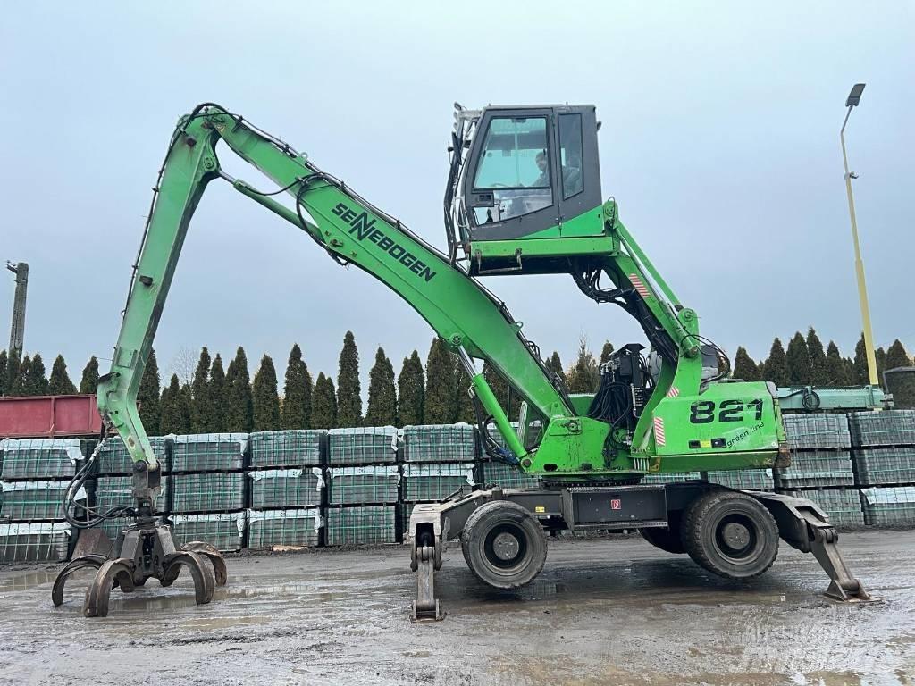Sennebogen 821 Atık taşıma araçları