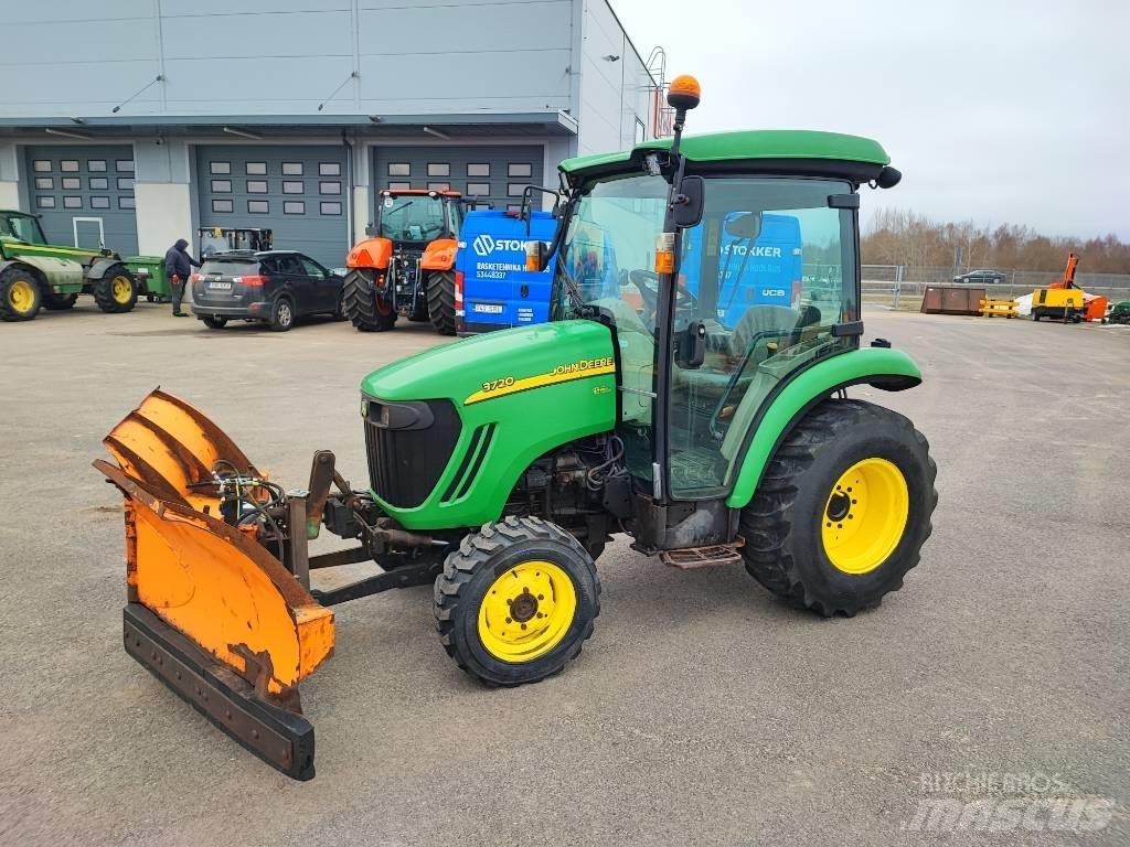 John Deere 3720 Traktörler