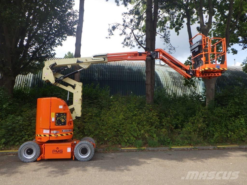 JLG E300AJP Körüklü personel platformları