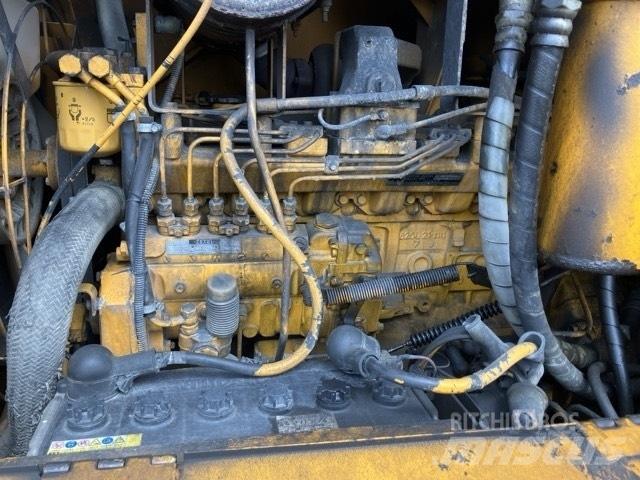 Komatsu GD 405 A-2 Greyderler