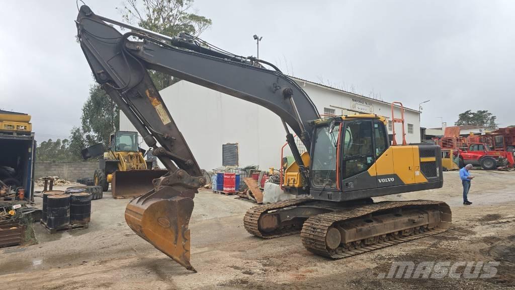 Volvo EC220EL Paletli ekskavatörler