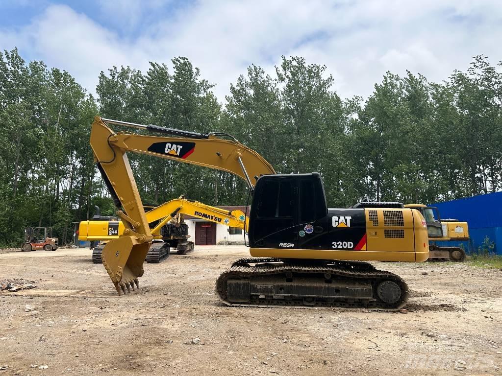 CAT 320D Paletli ekskavatörler
