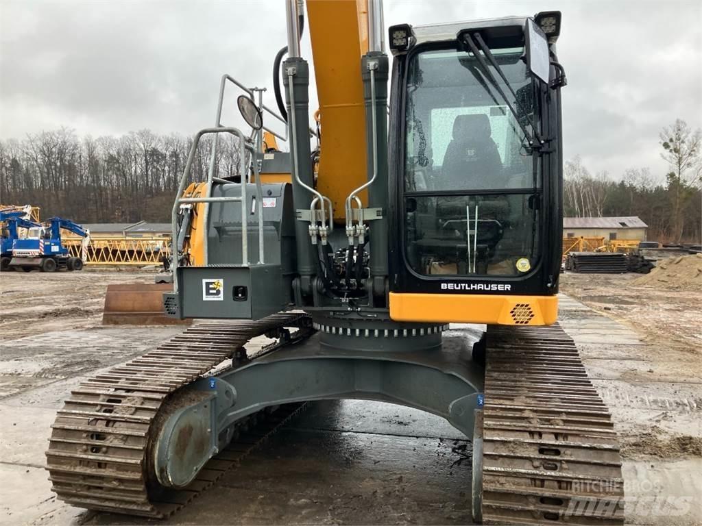 Liebherr R924 Paletli ekskavatörler