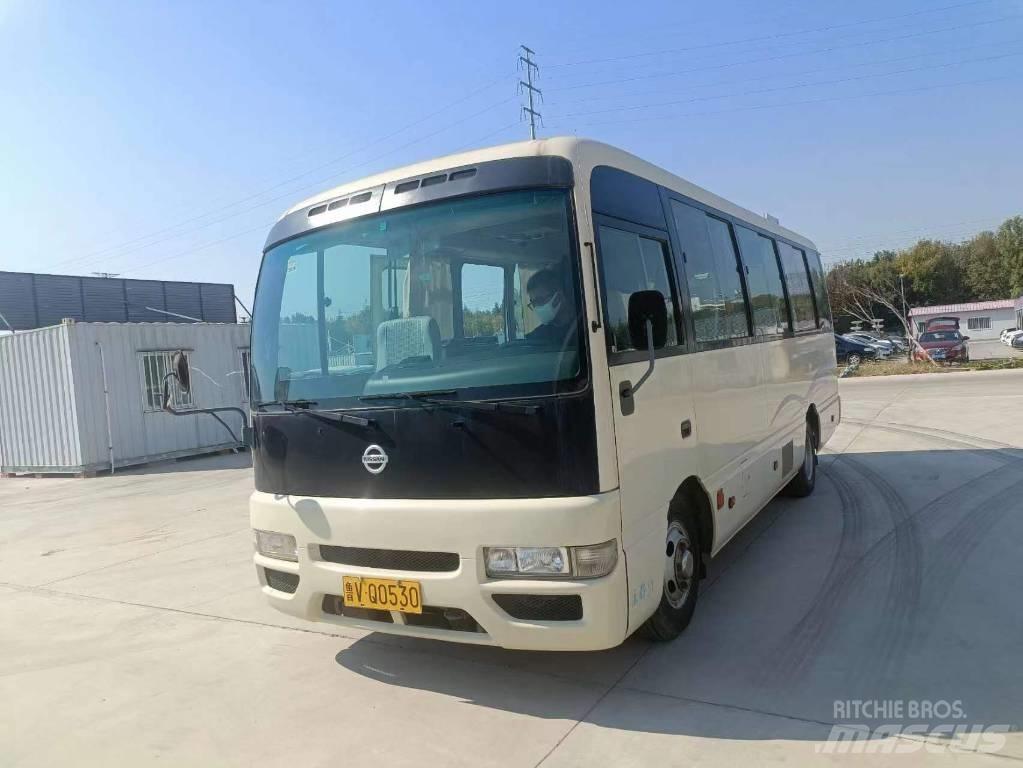 Nissan Civilian Sehirlerarasi otobüsler