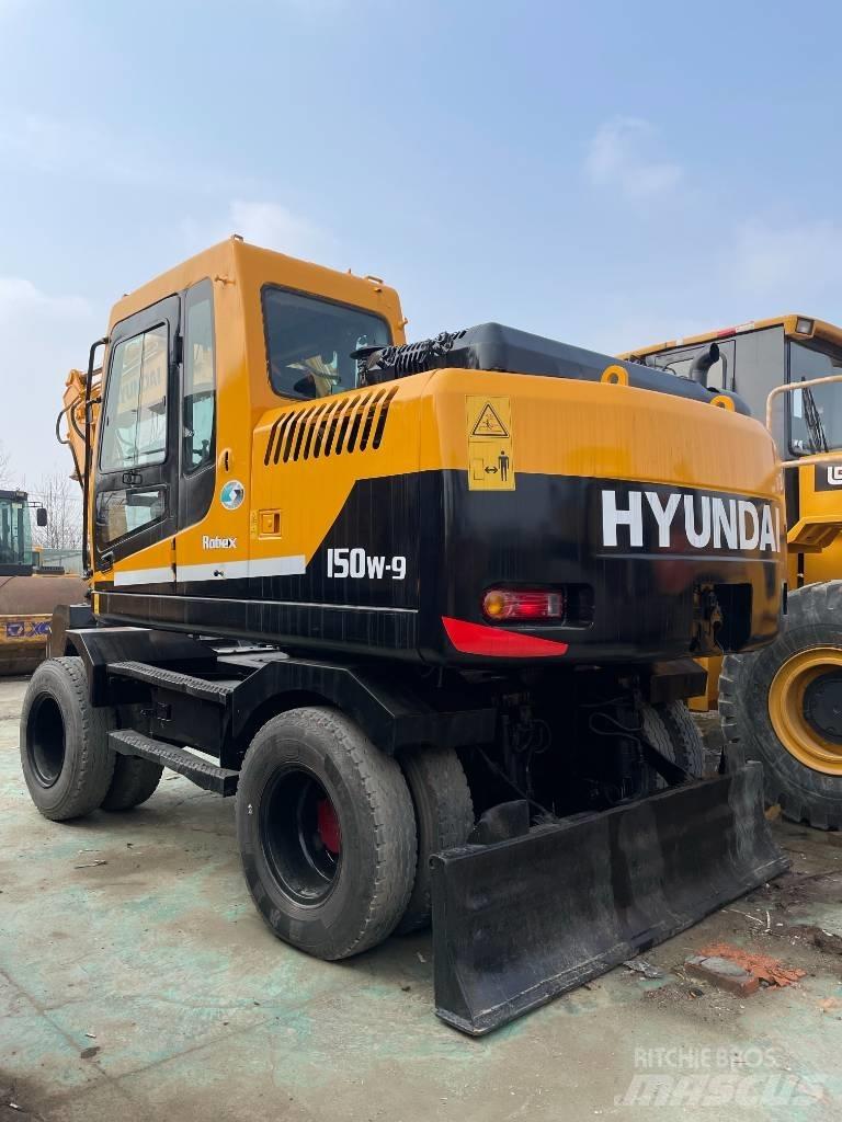 Hyundai R 150 W-9 Paletli ekskavatörler