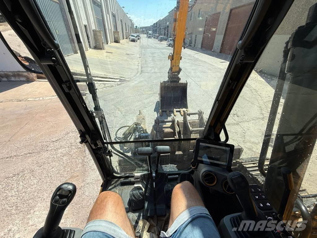 JCB 131 X LCD Paletli ekskavatörler