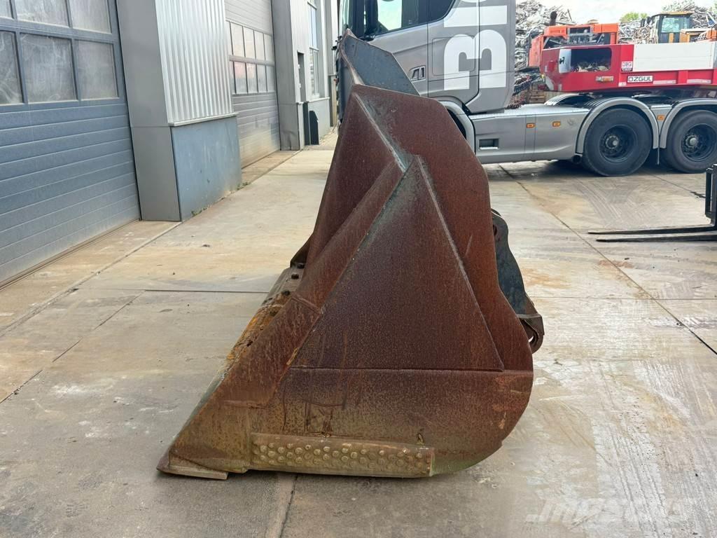 Volvo 4.2 m3 Kovalar