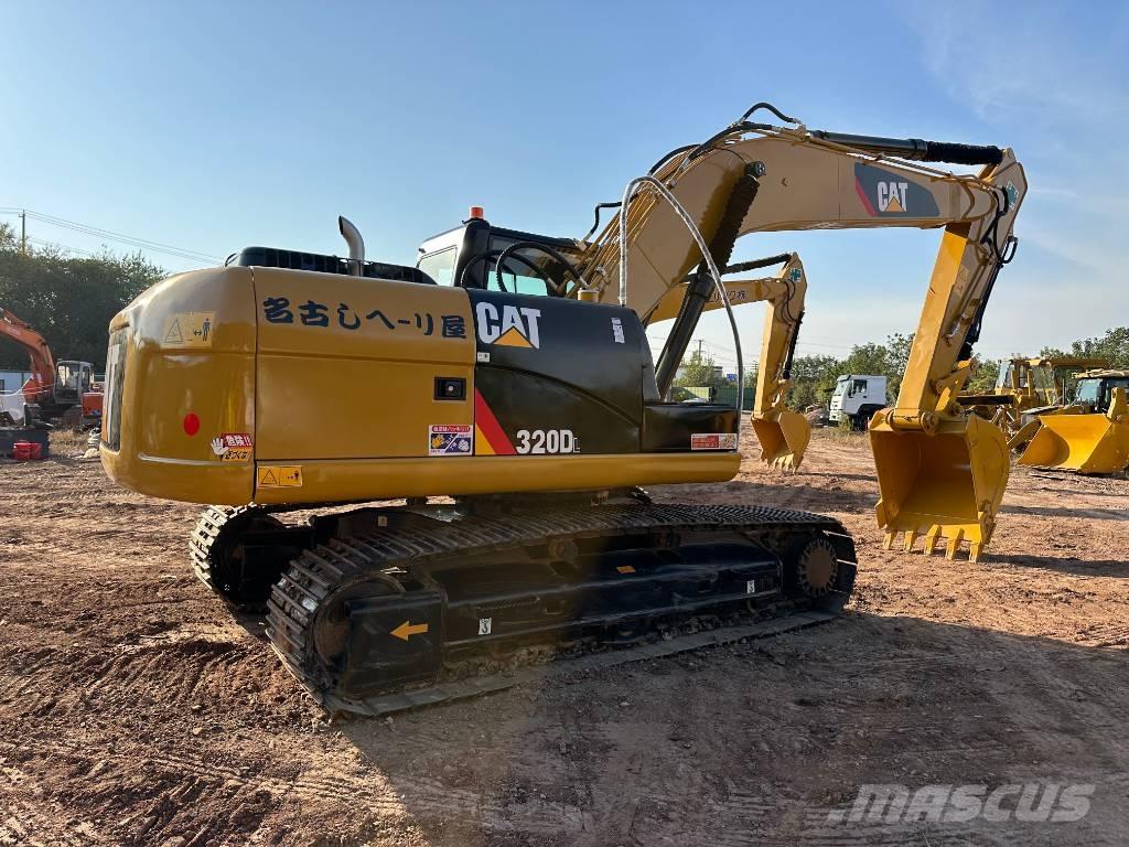 CAT 320 D L Paletli ekskavatörler