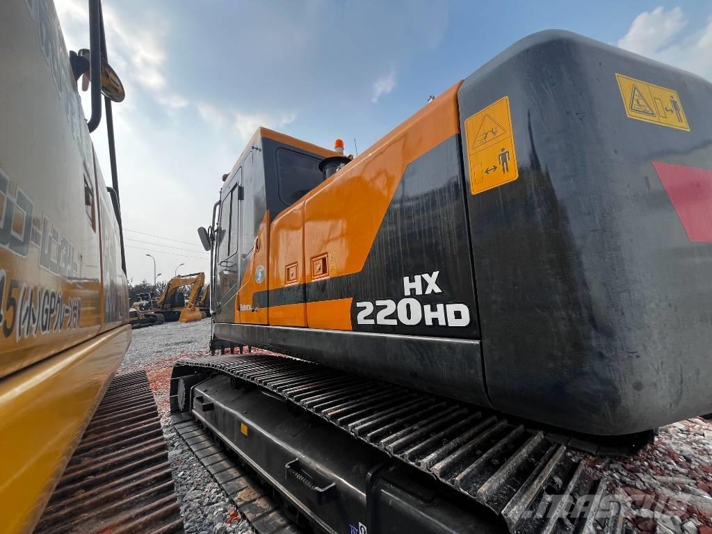 Hyundai HX 220HD Paletli ekskavatörler