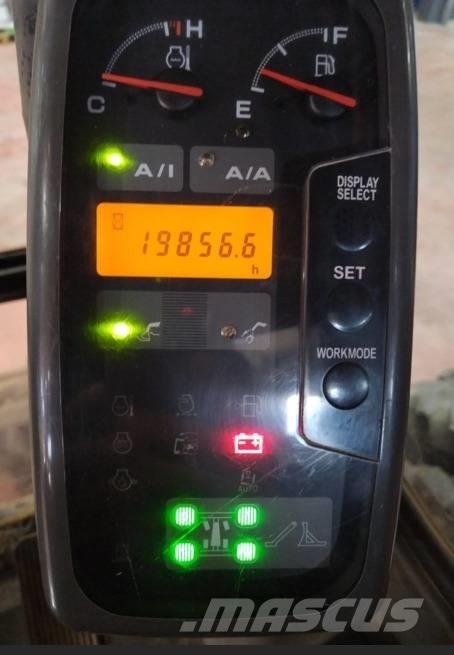 Hitachi ZX 210 W Lastik tekerli ekskavatörler